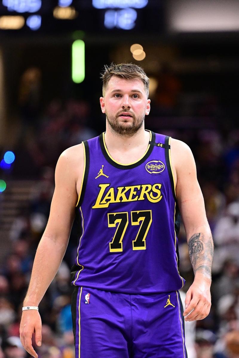 开云-包含纽约尼克斯赛后遗憾出局,志在NBA总决赛名次提升,球迷炸锅,球队文化再被提及的词条